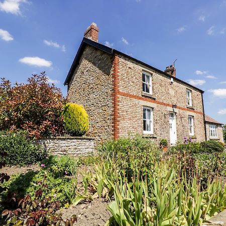 فيلا Auburn House Nawton المظهر الخارجي الصورة